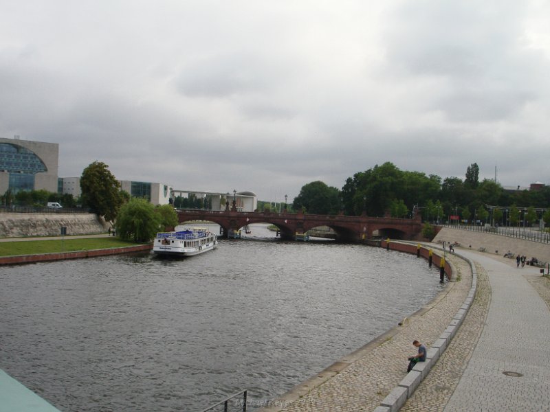 DSC06490.JPG - Boatride on the Spree