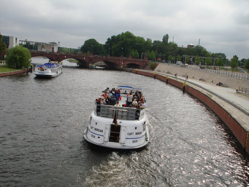 DSC06491.JPG - Boatride on the Spree