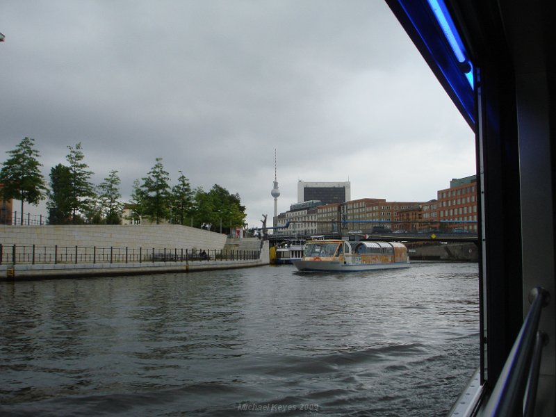 DSC06519.JPG - Boatride on the Spree