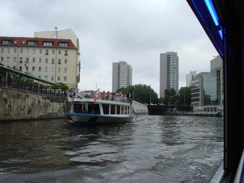 DSC06530.JPG - Boatride on the Spree