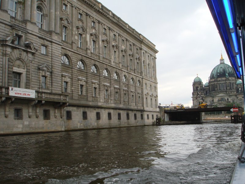 DSC06538.JPG - Boatride on the Spree