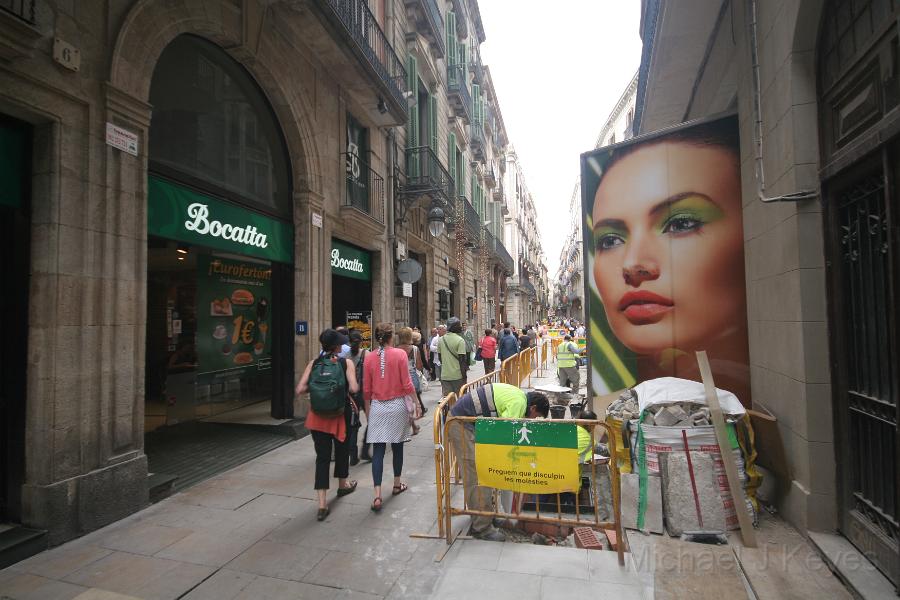 IMG_5011.JPG - Narrow Streets with Fashion