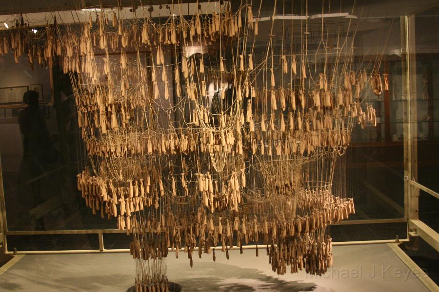 IMG_5931.JPG - Gaudi model using String and Weights