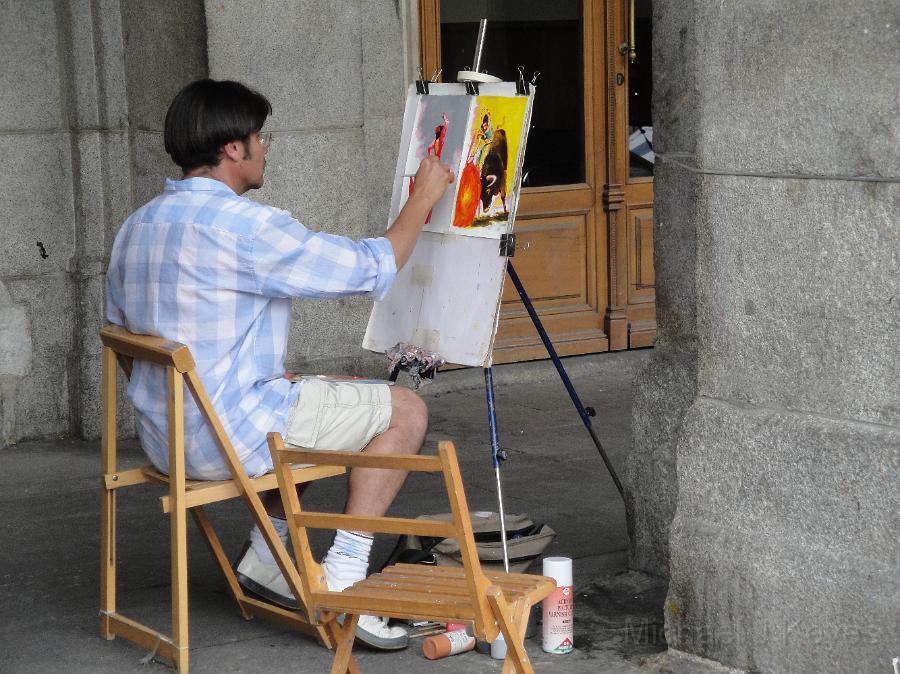 DSC01465.JPG - Painter in Plaza Mayor