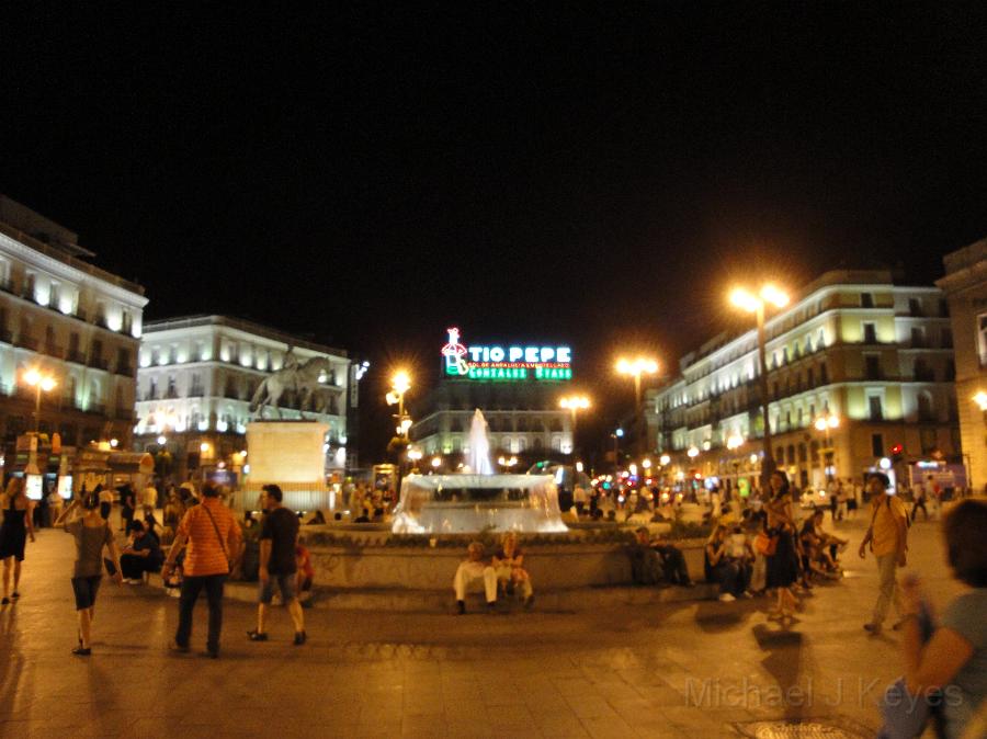 DSC01591.JPG - Plaza Del Sol, Near Midnight