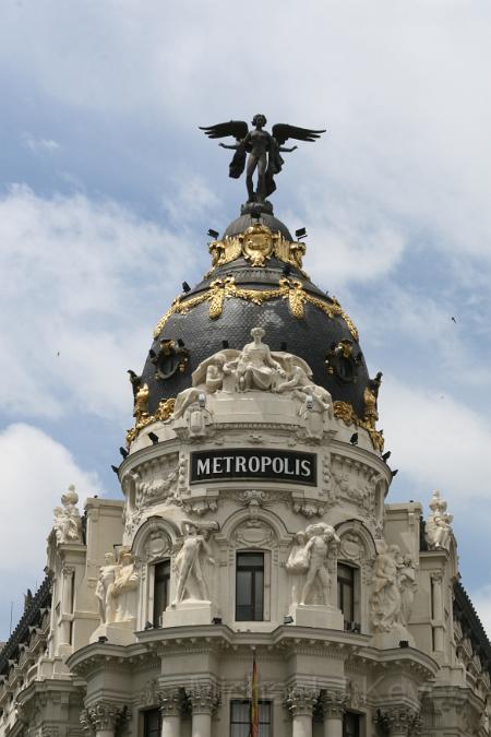 IMG_6967.JPG - Edificio Metrópolis, at the corner of the Calle de Alcalá and GraCalle de Alcalá and Gran Vía