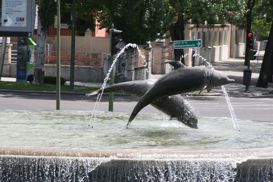 IMG_7120.JPG - Fuente de los Delfines (Fountain of the Dophins).Plaza República de Argentina