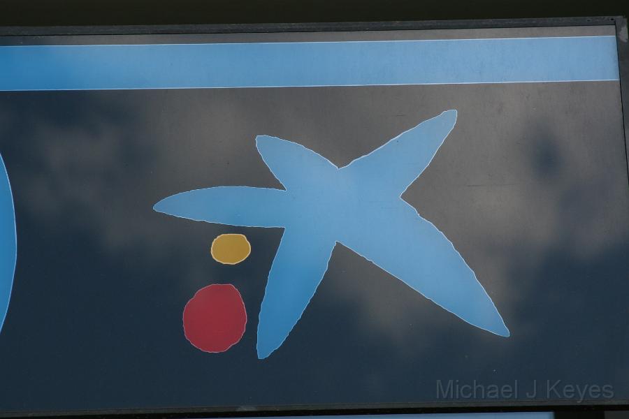 IMG_7274.JPG - La Caixa Logo