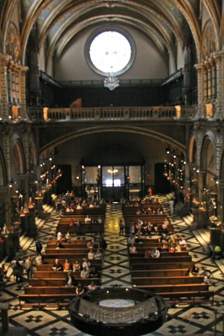 IMG_5717.JPG - Basilica, of the Black Madonna looking back to the entrance