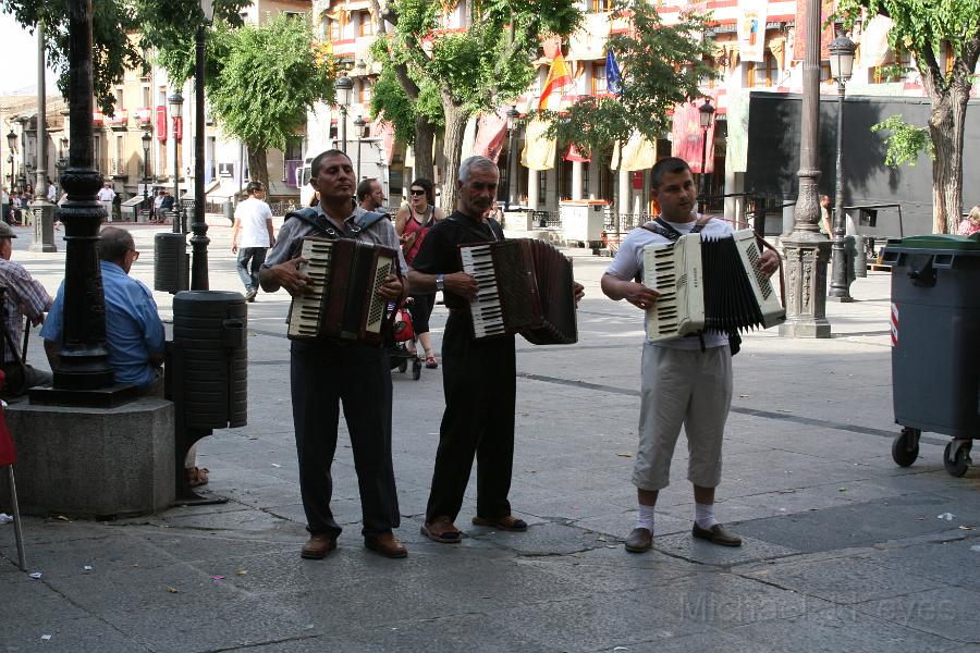 IMG_8004.JPG - Three Accordions in Plaza de Zocodover