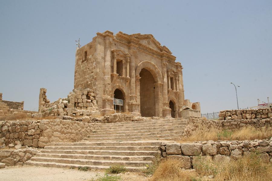 IMG_7501.JPG - Hadrian's Gate, Jarash