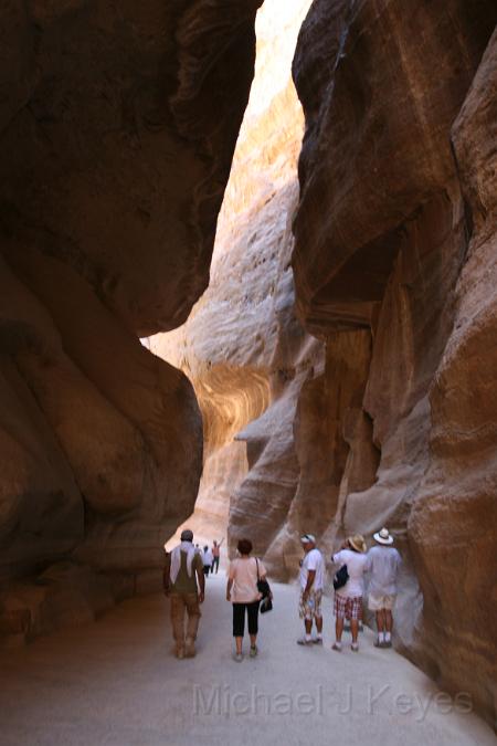 IMG_7805.JPG - Nearly a 2 km walk down into Petra