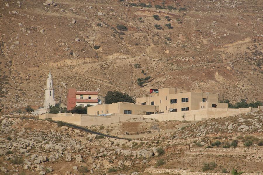 IMG_6665.JPG - Surrounding El Amir Castle