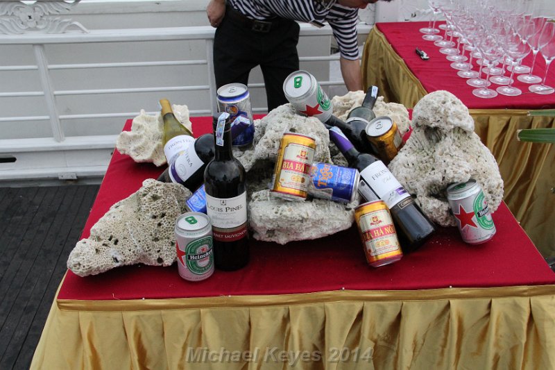 IMG_8229.JPG - Ship's offering to Buddha