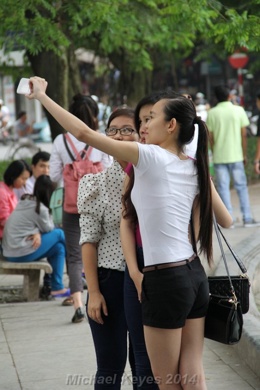 IMG_7125.JPG - Selfie at Hoan Kiem Lake, Hanoi