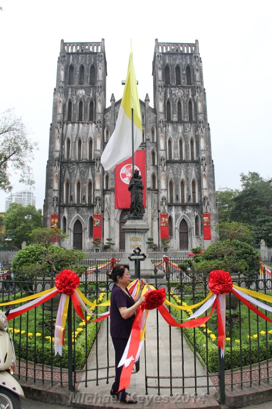 IMG_7364.JPG - St Joseph's Cathedral in Hanoi, Prepping for Easter Sunday