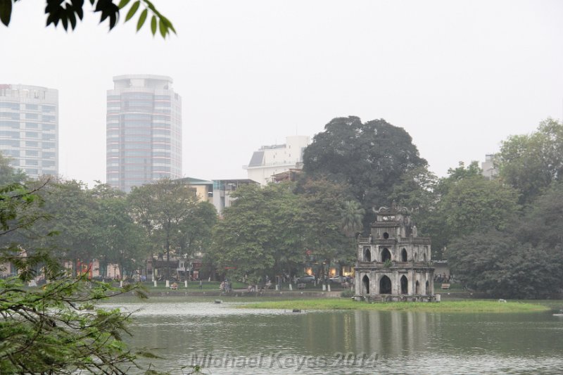 IMG_7380.JPG - Thap Rua (Turtle Tower), this structure honors the magic turtle, in Hoan Kiem Lake