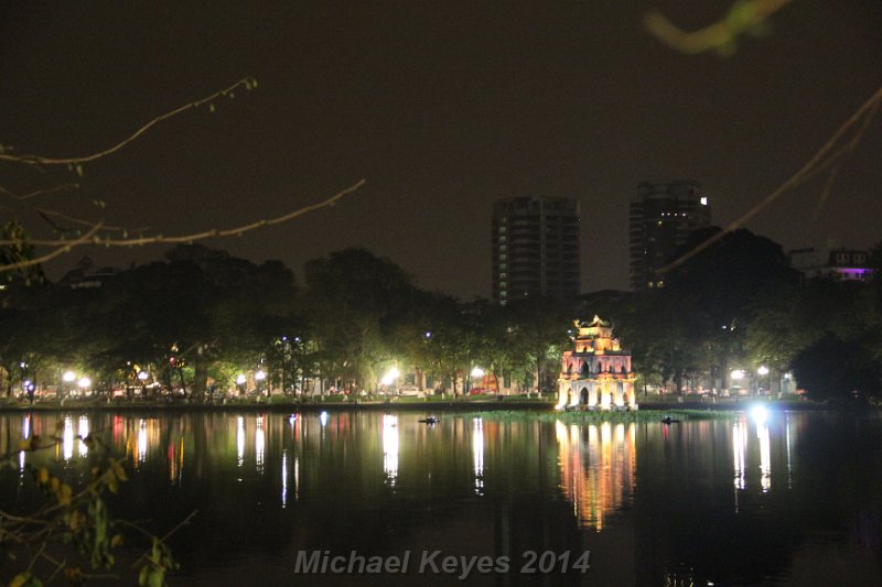 IMG_7424.JPG - Hoan Kiem Lake reflections