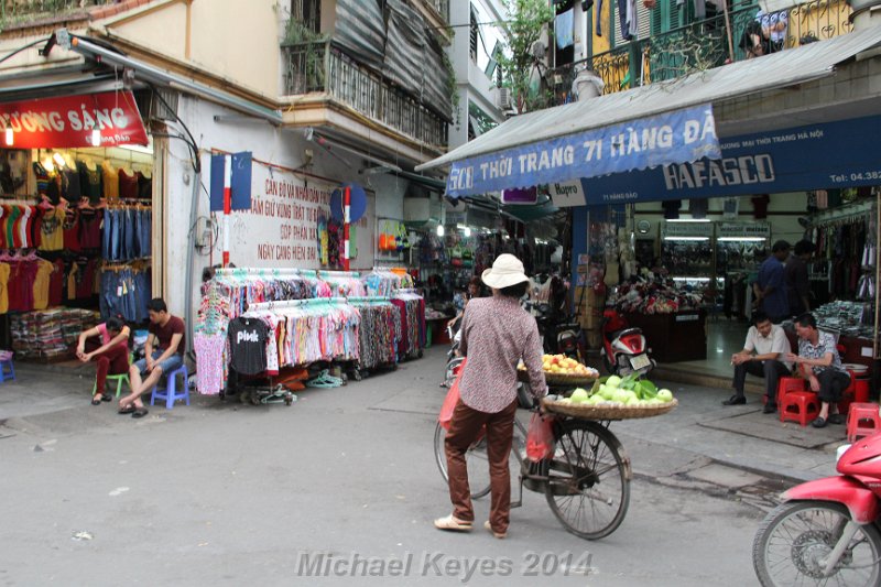 IMG_7629.JPG - Old town Hanoi during Electric Car Tour