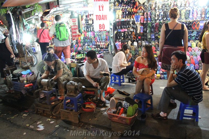 IMG_7777.JPG - An evening on the streets in Hanoi