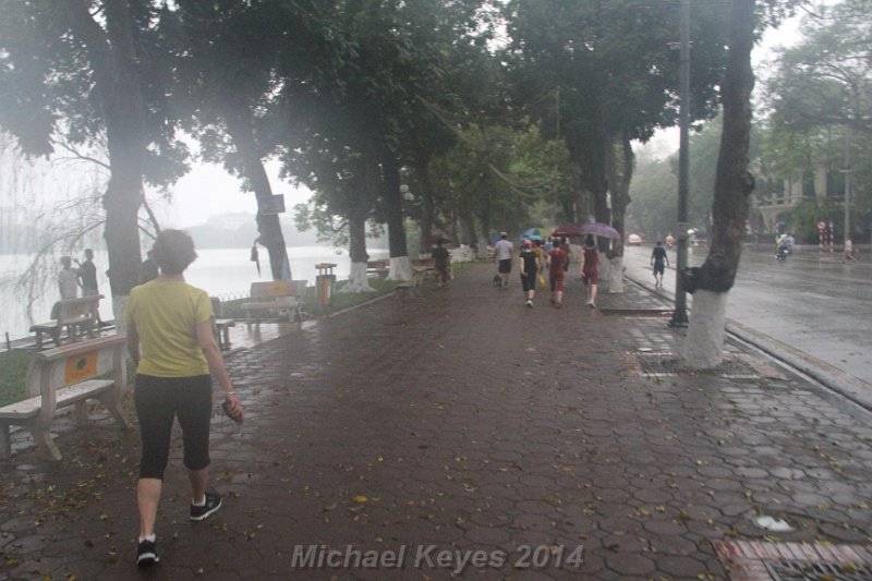 IMG_7868.JPG - Early Morning(5AM)  exercise at Hoan Kiem Lake