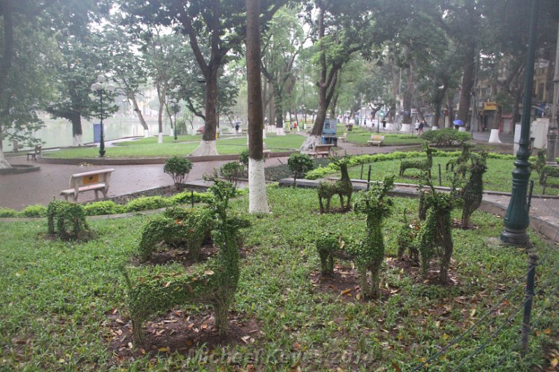 IMG_7870.JPG - Early Morning exercise at Hoan Kiem Lake