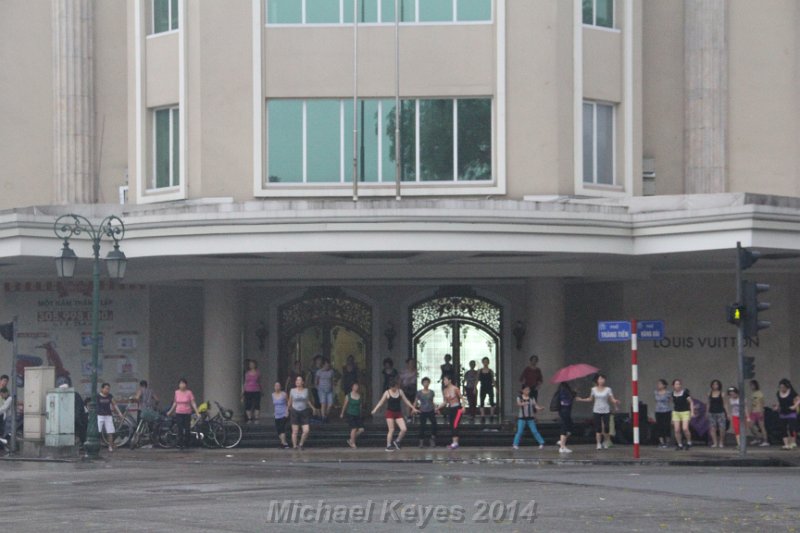 IMG_7873.JPG - Early Morning exercise at Hoan Kiem Lake