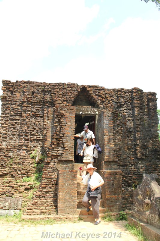 IMG_0226.JPG - Inspecting the Temple