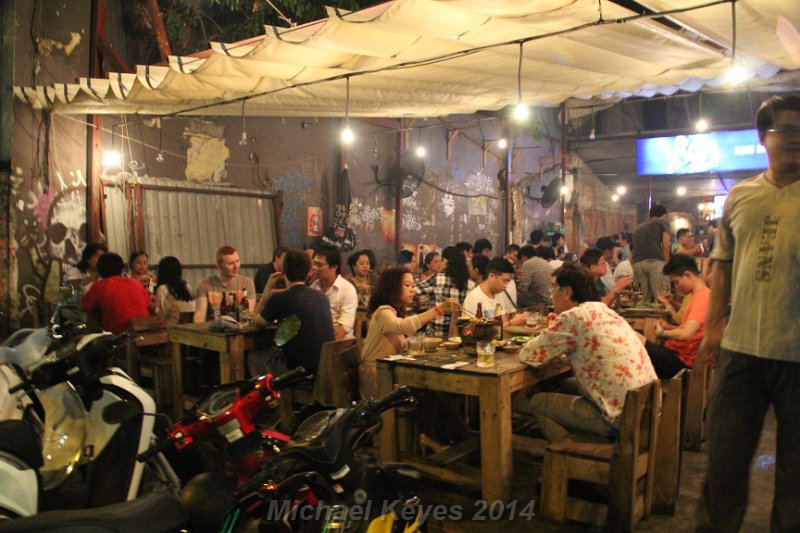 IMG_1460.JPG - Evening at restaurant in Saigon