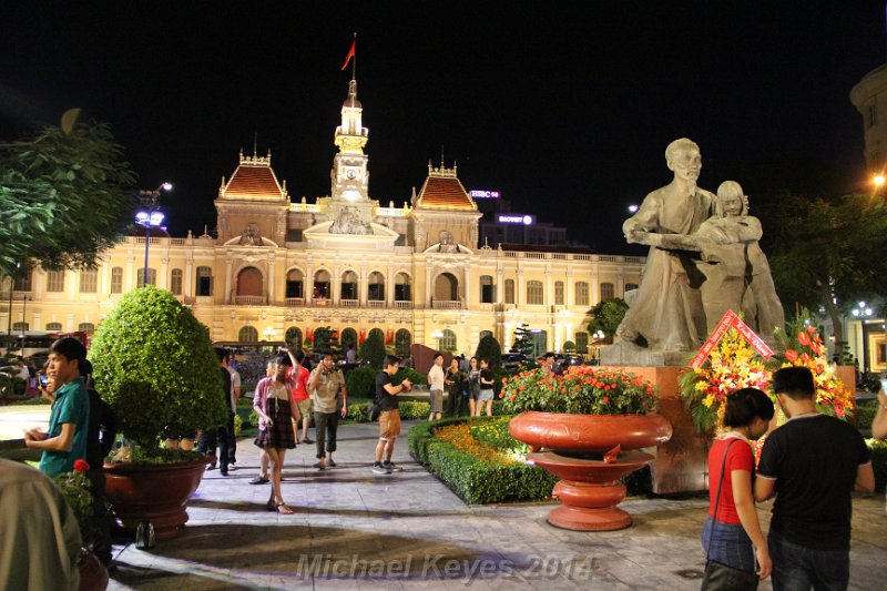 IMG_1599.JPG - Night time Saigon