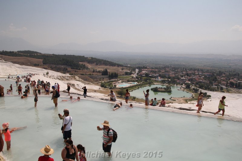 IMG_5549.JPG - First views of the springs at Pamukkale. 