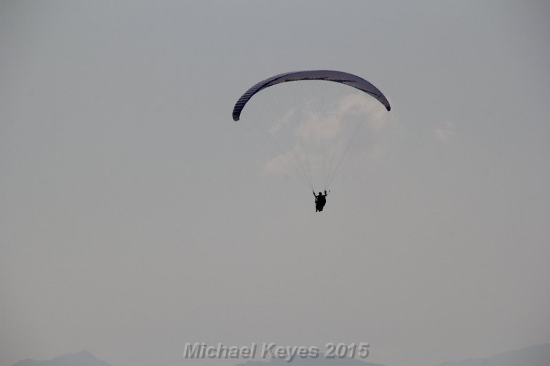 IMG_5605.JPG - Parachutes away!