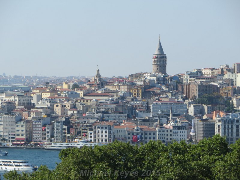 IMG_3561.JPG - Galata Tower, which was a gift from Italy to Turkey. 