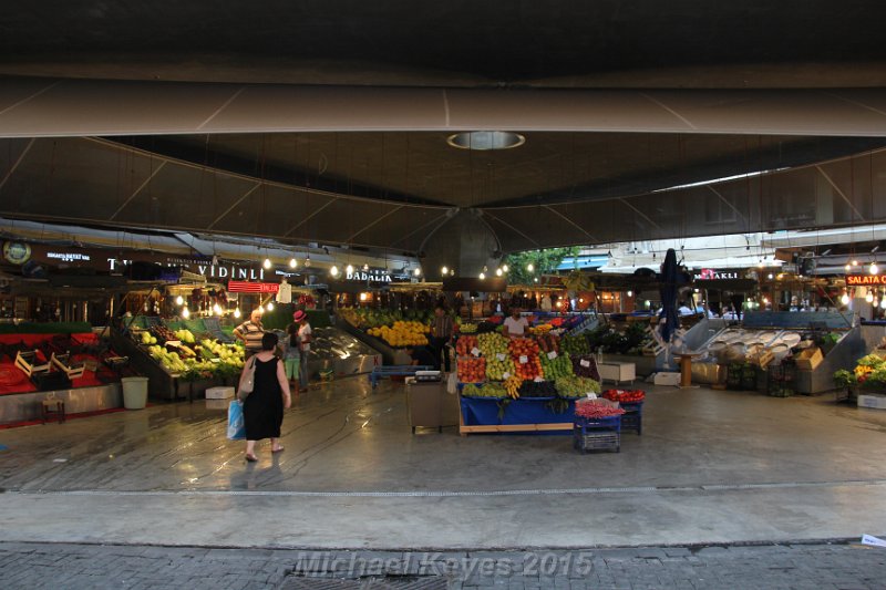 IMG_4340.JPG - Market at Besiktas