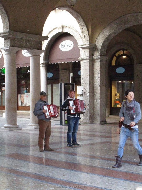 IMG_0317.JPG - Accordion duo. 