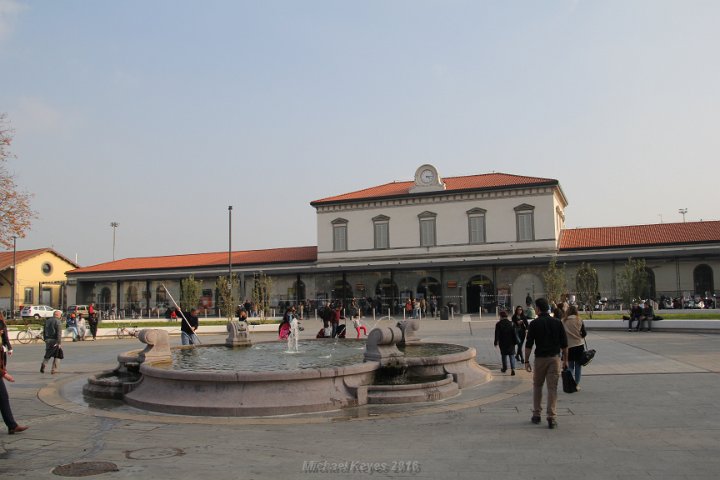 IMG_1739.JPG - Train station, found, as we prep for the next day visit to Milan.