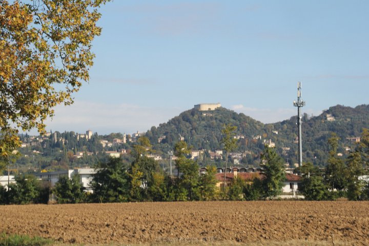 IMG_2972.JPG - Driving to Possagno, the home of Antonio Canova, Sculptor