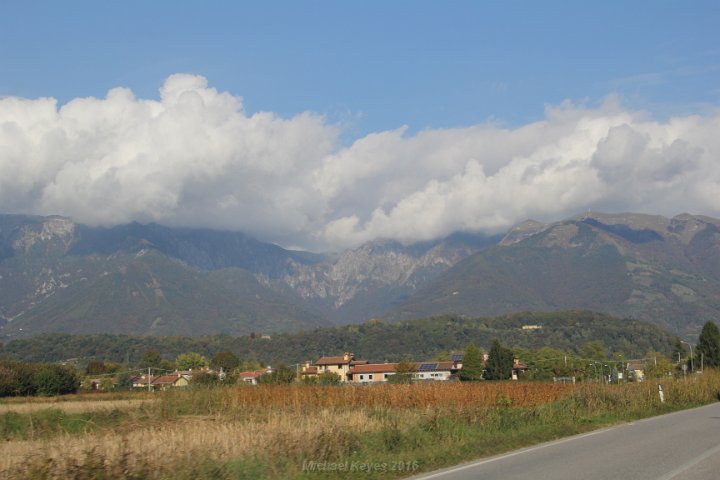 IMG_2974.JPG - Driving to Possagno, the home of Antonio Canova, Sculptor