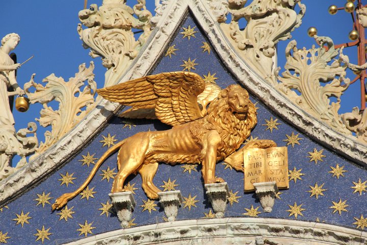 IMG_2683.JPG - The venitian winged Lion