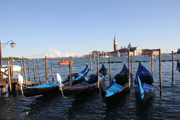 IMG_2688.JPG - One of my favorite photos is this Gondola parking lot!