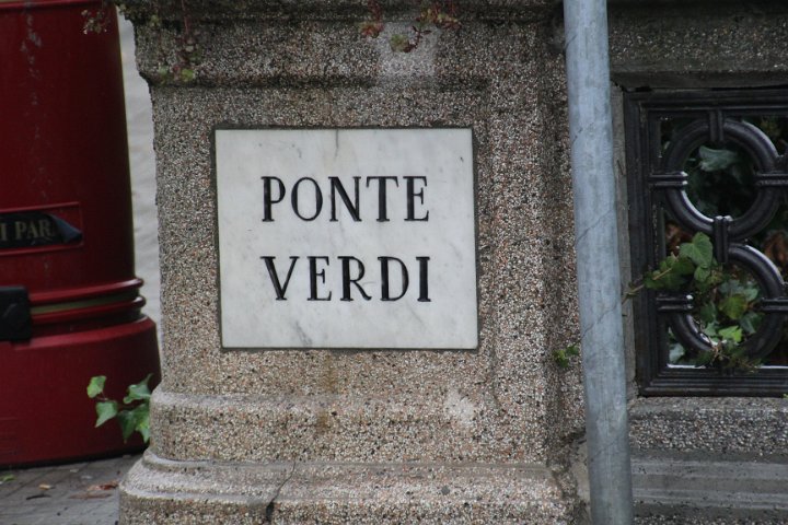 IMG_3307.JPG - Verdi  has a bridge in Parma