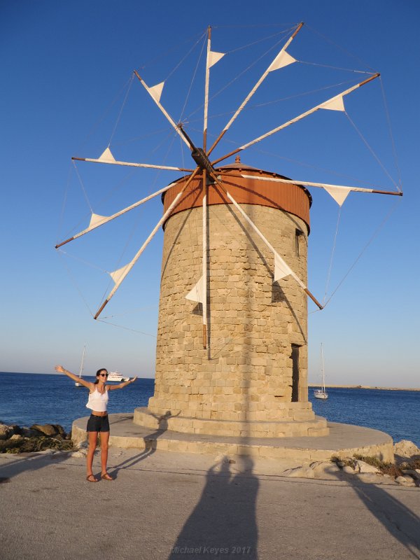 IMG_5869.JPG - Windmills at the Rhodes city Harbor