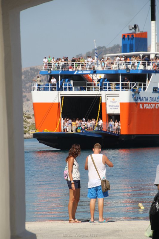 IMG_0017.JPG - Large Ferry arrival at  Panormitis Bay