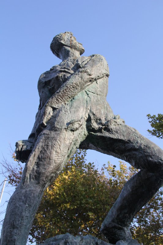 IMG_0306.JPG - Giant statue in Rhodes