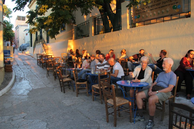 IMG_6807.JPG - Dinner at one of the Tavernas on the way up to the Acropolis