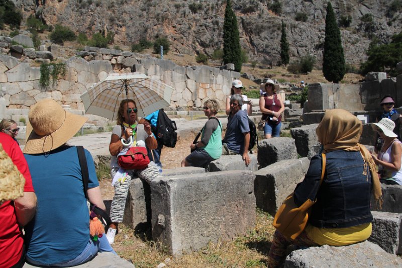 IMG_6205.JPG - Our tour Guide giving  an overview  of Delphi.   http://www.greecetravel.com/delphi/