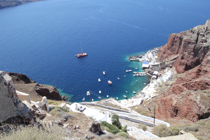 IMG_7774.JPG - Looking down from the castle to Amoudi Bay